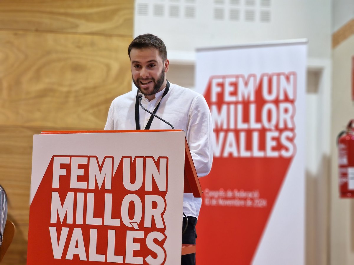 🌟 Felicitats, <a href="/scarLpezHidalg1/">Óscar López Hidalgo</a>, pel nou càrrec com a primer secretari de la <a href="/JSCVOcc/">JSC Vallès Occidental</a>! ✊🌹 Des de Santa Perpètua, celebrem aquest pas endavant amb un equip jove i compromès per un #VallèsOccidental més fort. Gràcies <a href="/carolsanchiis/">Carolina Sanchís</a> per tota la teva dedicació! 🫶
