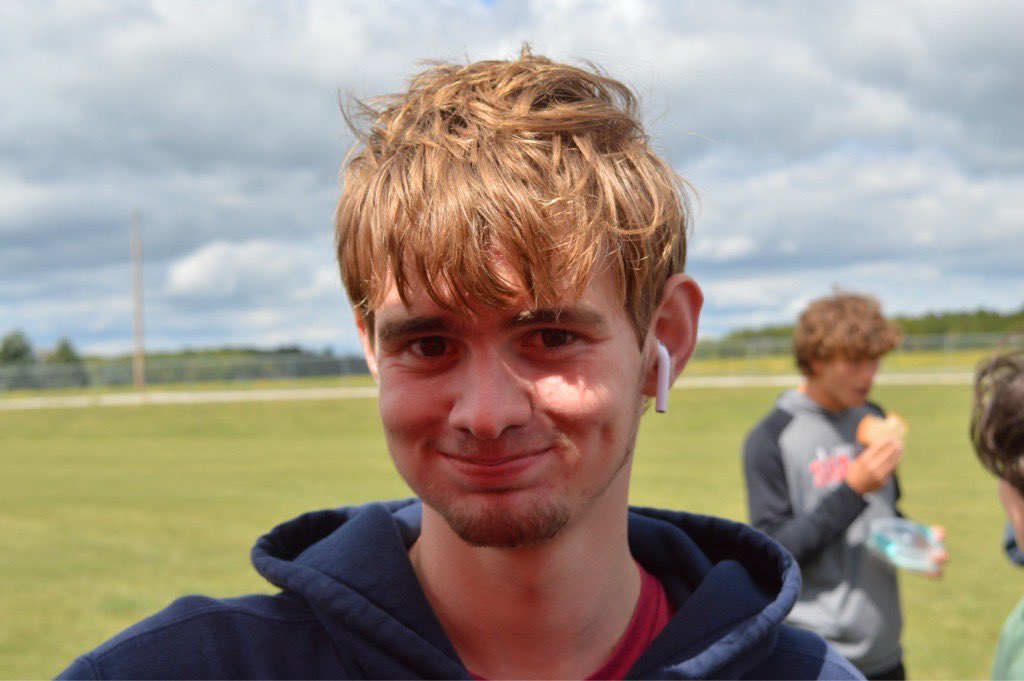 18m gay looking for a boyfriend I’m from Ohio USA my type of guy is fit nice and loyal guys if you are not any of those don’t  dm if you are please dm me