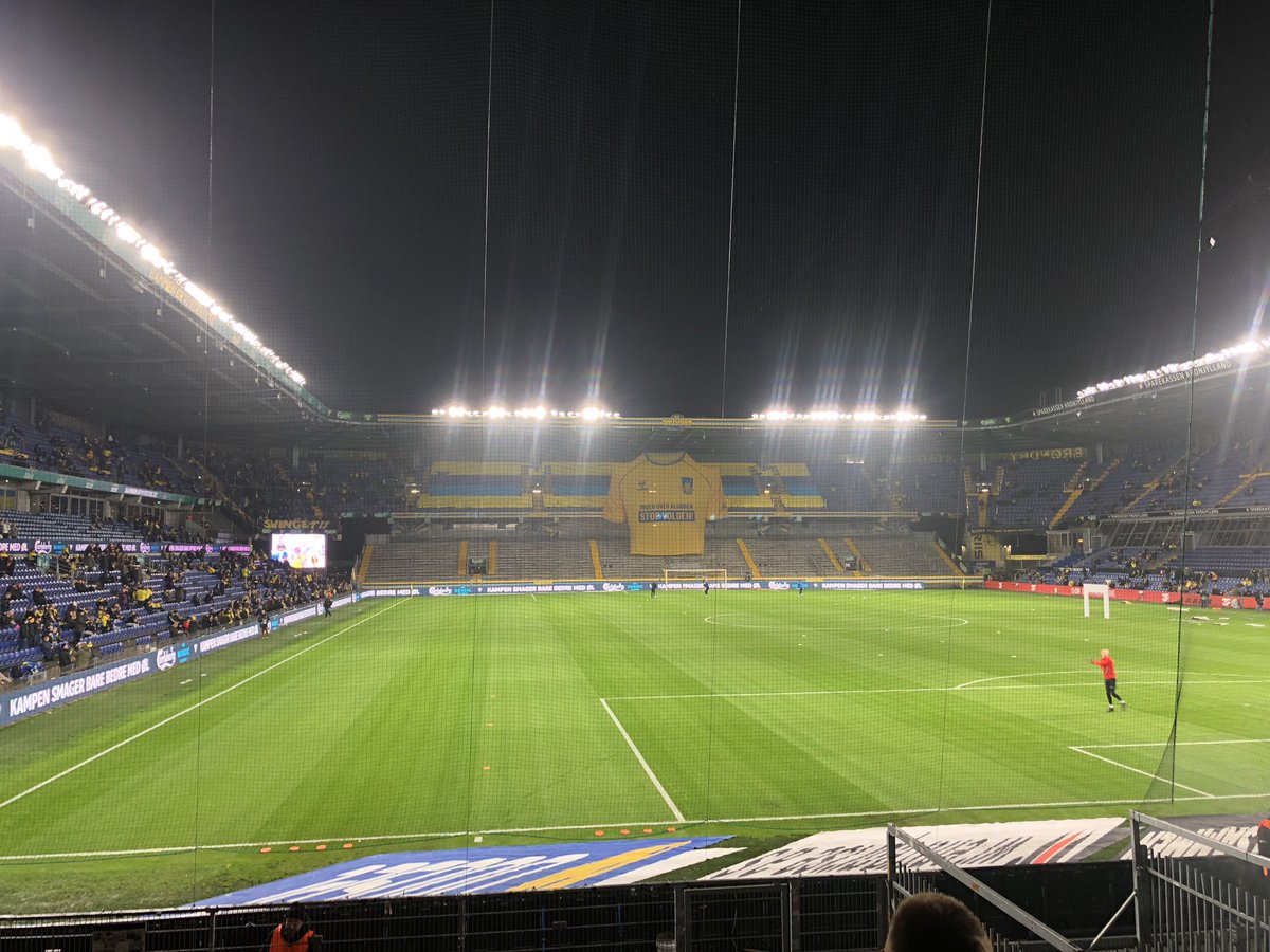 LucasPeippo's tweet photo. Brøndby Stadion med en tom Sydsiden #fcndk #biffcn https://t.co/Us6gHygP4b