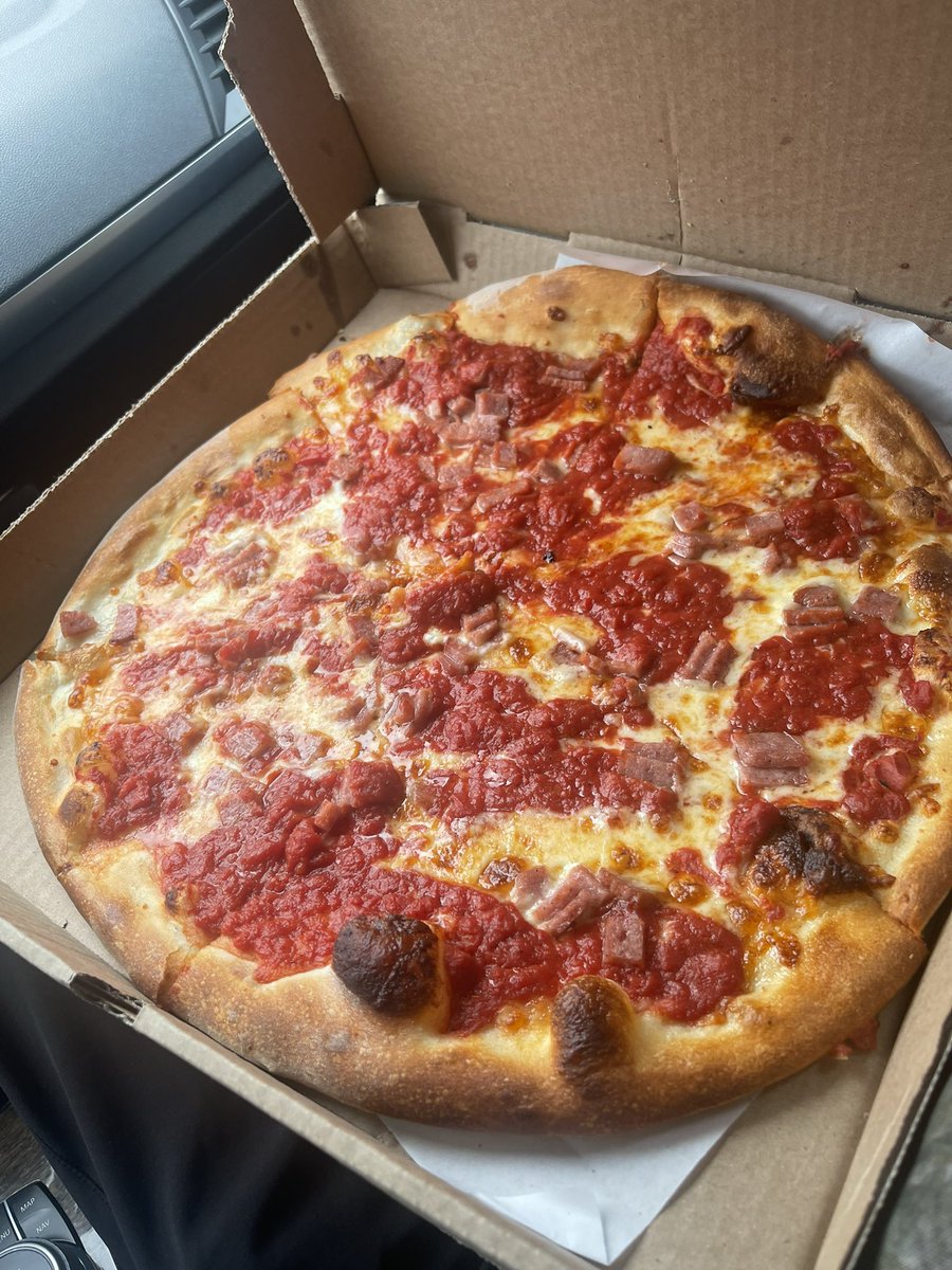LargeBarstool's tweet photo. When in Rome… Umm… Light a Roman candle 🧨, I guess… I really don’t care. 🤷🏾 

But when in South Jersey, DEFINITELY get a tomato pie with pork roll on top. 🍕 

(It ain’t “Taylor Ham” in these parts.)

#iwyim #papas
📸 @AnneMcCarthy https://t.co/n6mWmQKN9R