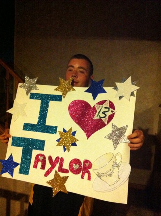 <a href="/taylorswift13/">Taylor Swift</a>  I have seen you  perform back on tour before when you came to Toronto a few years ago , it would be an honor to meet you when you come back to Toronto for the #TSTheErasTour search me up on google you'll be amazed at all the celebrities I have met <a href="/tswifterastour/">The Eras Tour</a>
