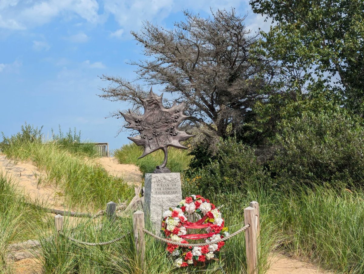 Snuggle Beast tweet media