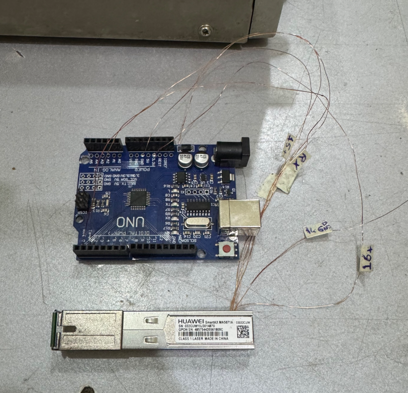 buckberi's tweet photo. Ve sonunda oldu! Okurumuz Türk Telekom fiber kablosunu SFP ile doğrudan modeme takmayı başardı :) https://t.co/3mg6VK1p7W