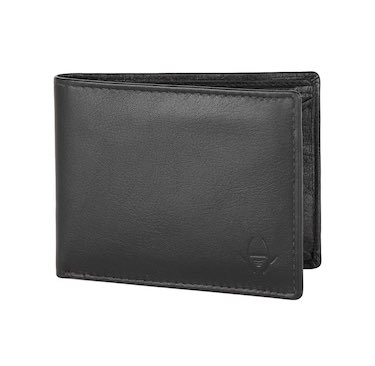 Cucurella emptying his pockets at full time: