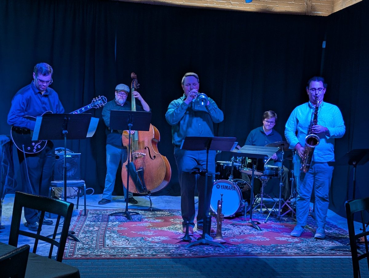 gregpbergman's tweet photo. Josh's junior jazz recital today at Walker's Jazz Lounge - great stuff! https://t.co/USIX5L6q7B