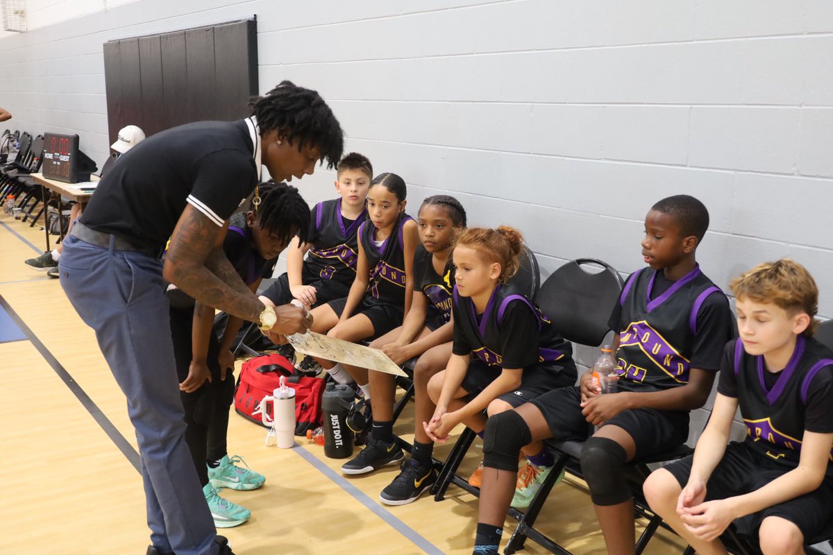 TheCompoundbbal's tweet image. CONGRATS TO DC ELITE 🏆🏆🏆🏆
.
.
We saw some great things from this squad. This was a great confidence boost. Amazing hustle and team chemistry 🧪 . Champs baby 🥰 🎊🎉😮‍💨