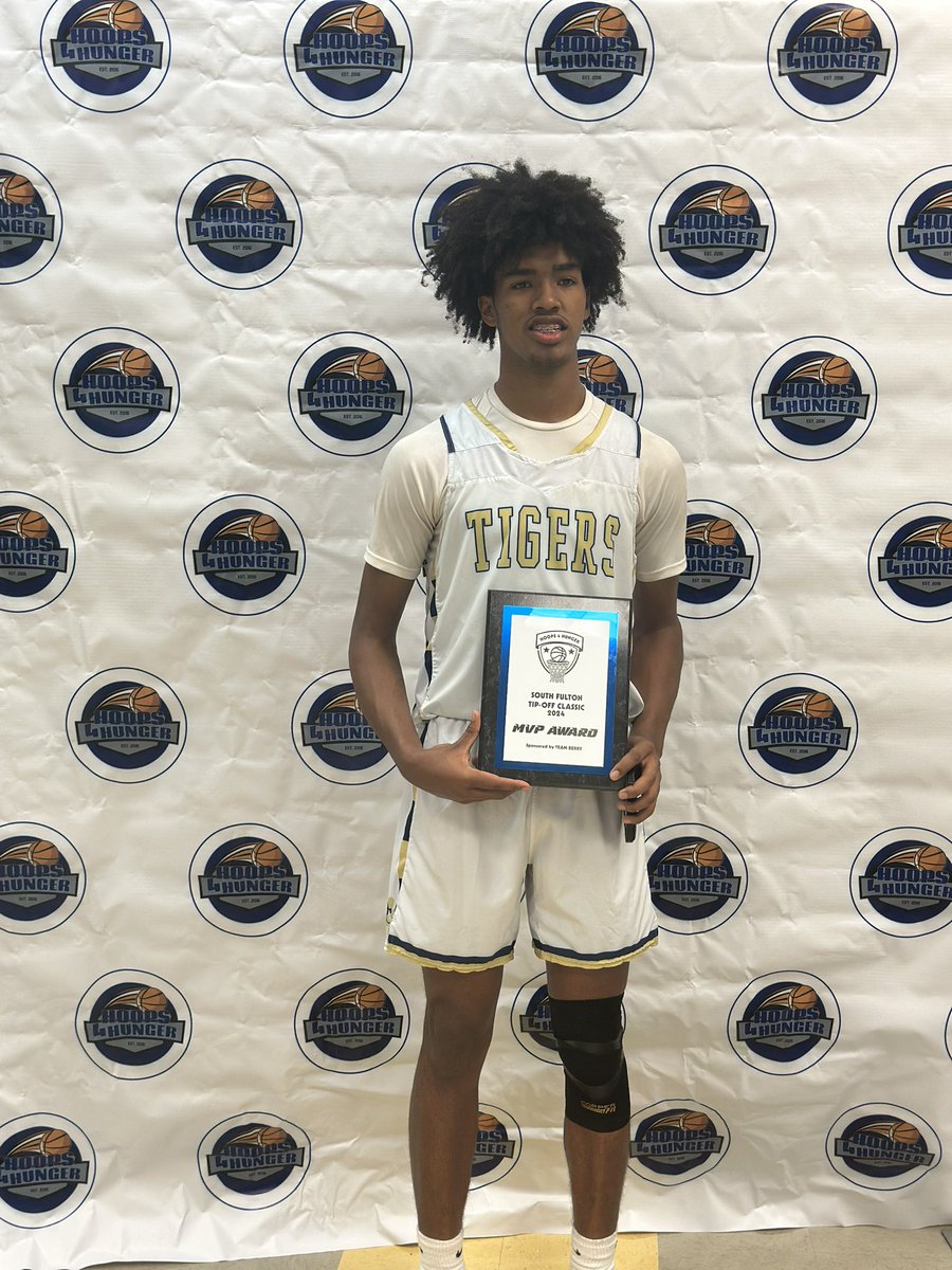 charleigh_rocks's tweet photo. Whose son got MVP at the South Fulton Tip Off Classic!?!? Mine did 
6’7” Center
17pts, 14 rebounds, 1 block, 2 steals 

#basketball #highschoolbasketball 
#senior #ballplayer https://t.co/rFEBR76DYJ