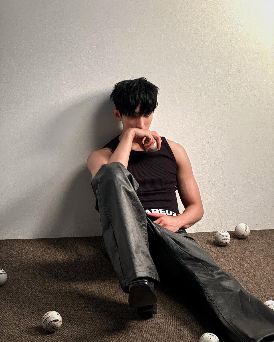 wonubliss's tweet photo. dk_is_dokyeom 🖤📸 #도겸 https://t.co/6R7oDZ5v6P