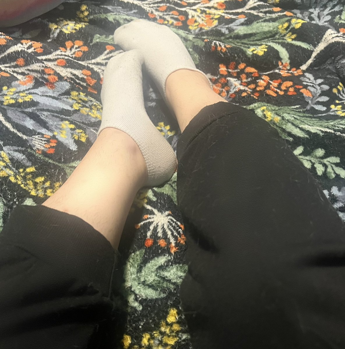 goddessmayaxox's tweet photo. you wanna take my socks off with your teeth? what a freak! https://t.co/ncT8dmEdu2