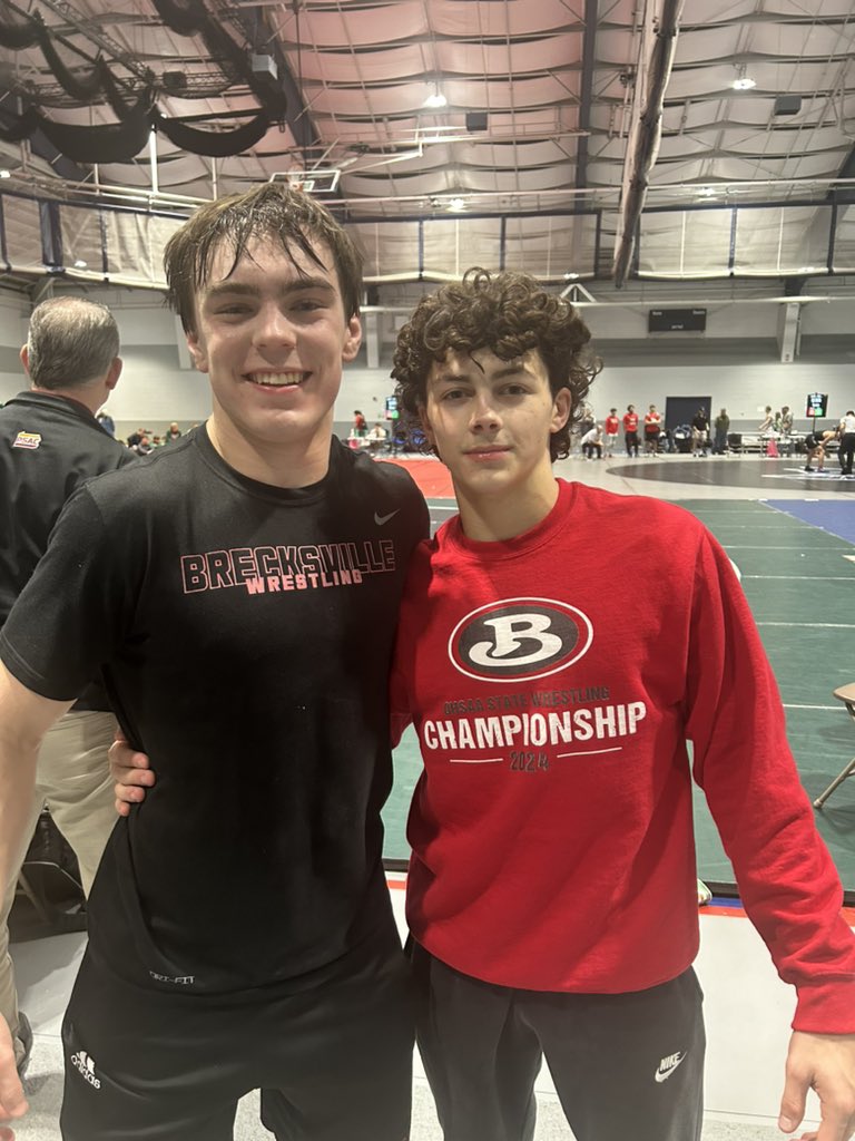 Congratulations to the two Bees High Schoolers who were CHAMPIONS at a College Tournament!
