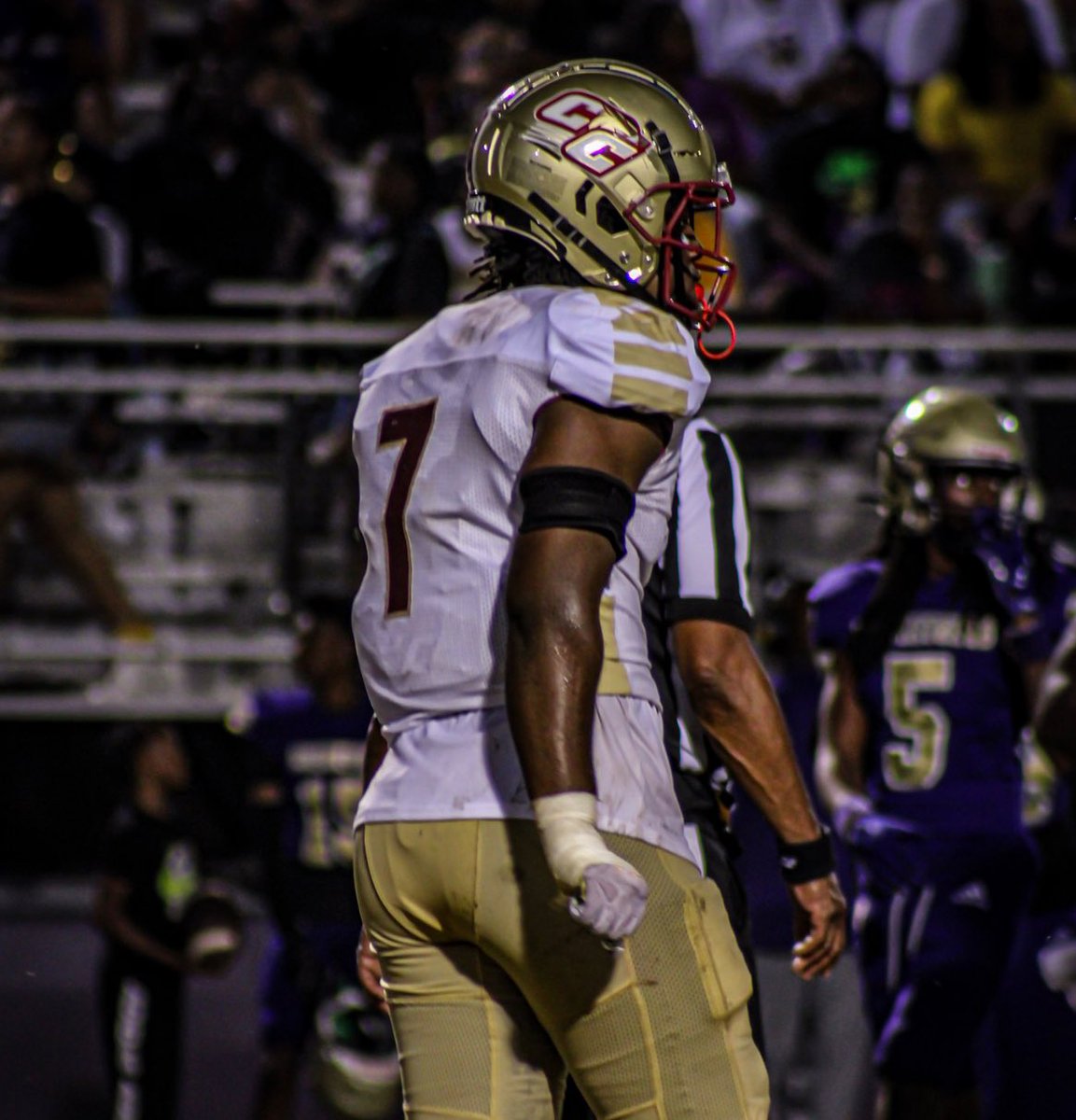 🚨Senior Szn Highlights!!!🚨

hudl.com/v/2QBqgc