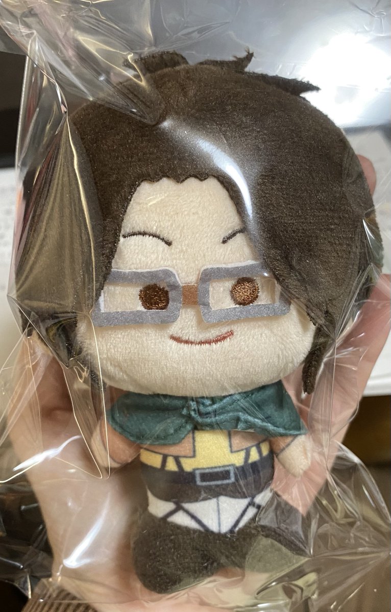 kogitune_art's tweet photo. そういや私のところにもきのこのはんちゃん届いた
頭の方ぱっつぱつでキツそうなアリス衣装着せられたはんちゃんが家にいるわ…頭の方は後からなんか可哀想になったので脱がせた https://t.co/nPfVZcJ0ku