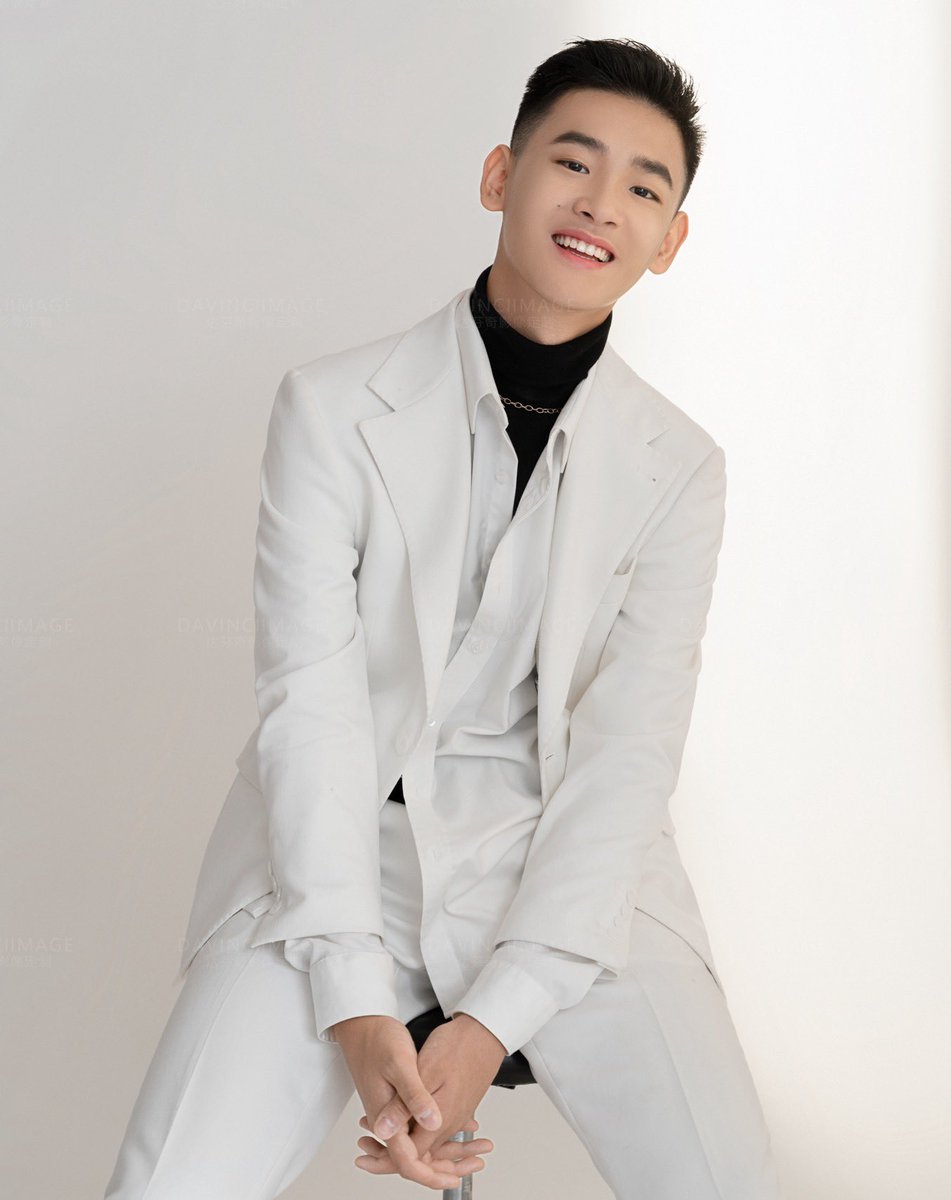 Join us for a special performance featuring young talents from the Leon Fleisher Academy at East Carolina University School of Music! Experience the artistry of Mingze Li, Dudley Du, and Qinkai Zhao as they bring their passion and skill to the stage. #concert #SupportArtists