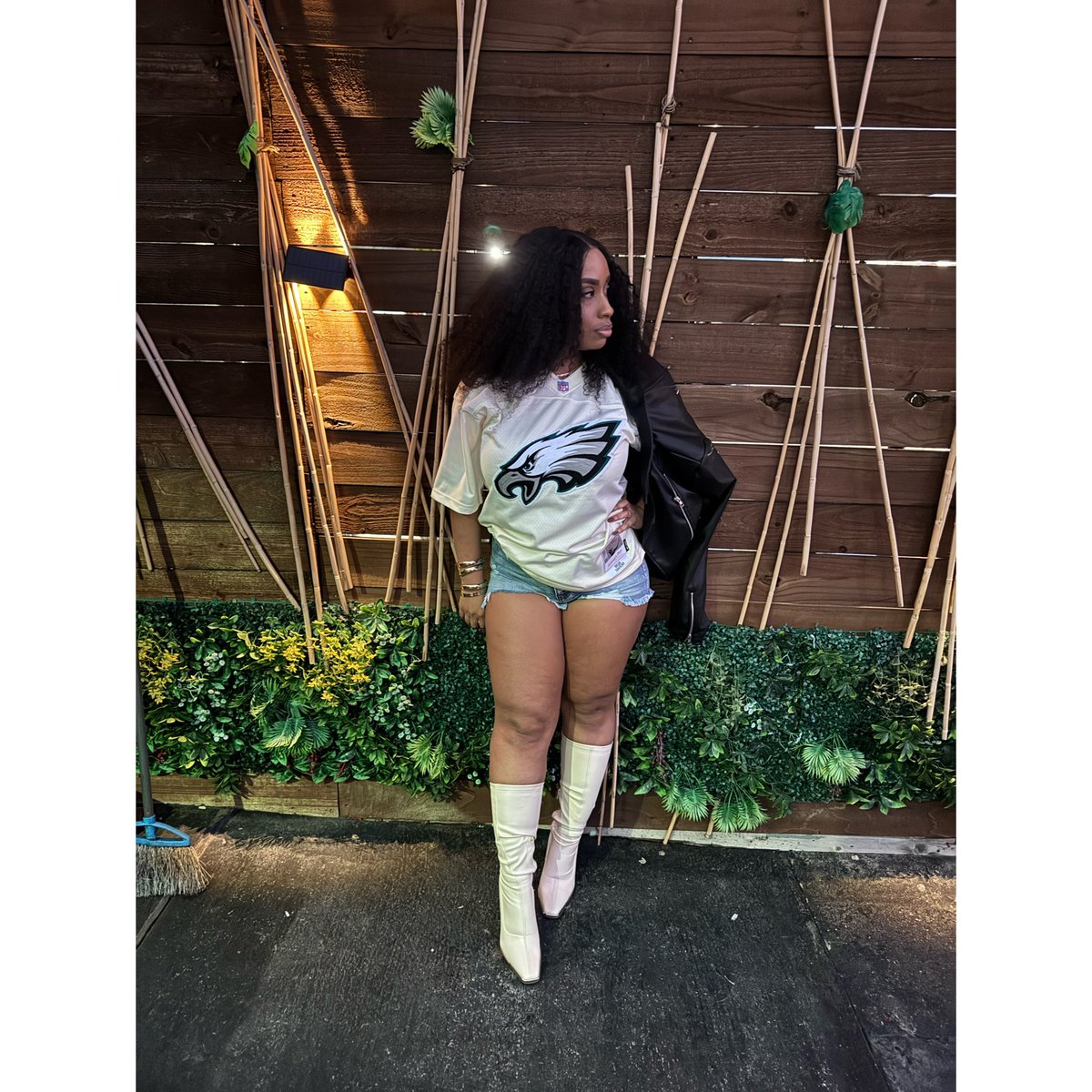 beautifullmee4's tweet photo. 🦅💚 your favorite jawn … 💚 https://t.co/5ESQ0C6VnE