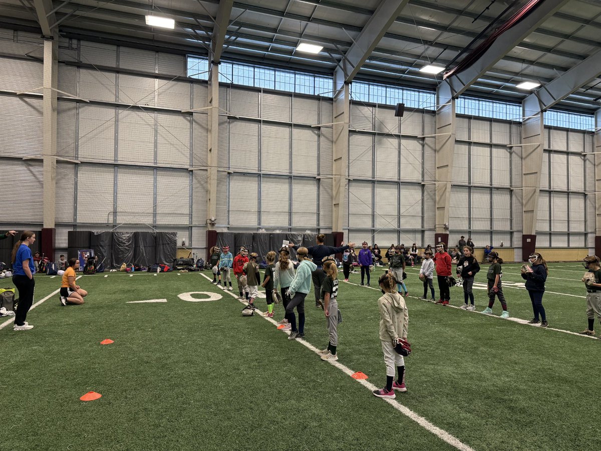 814Elite's tweet photo. Week two at Gannon was a success. We worked on station drills involving baserunning, catchers, and bunting. It’s always fun to watch the girls grow while they are having fun at the same time. https://t.co/Cs0Ldn3KgZ
