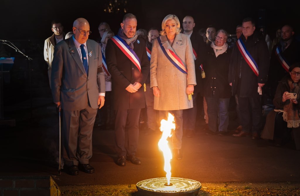 Marine Le Pen tweet media