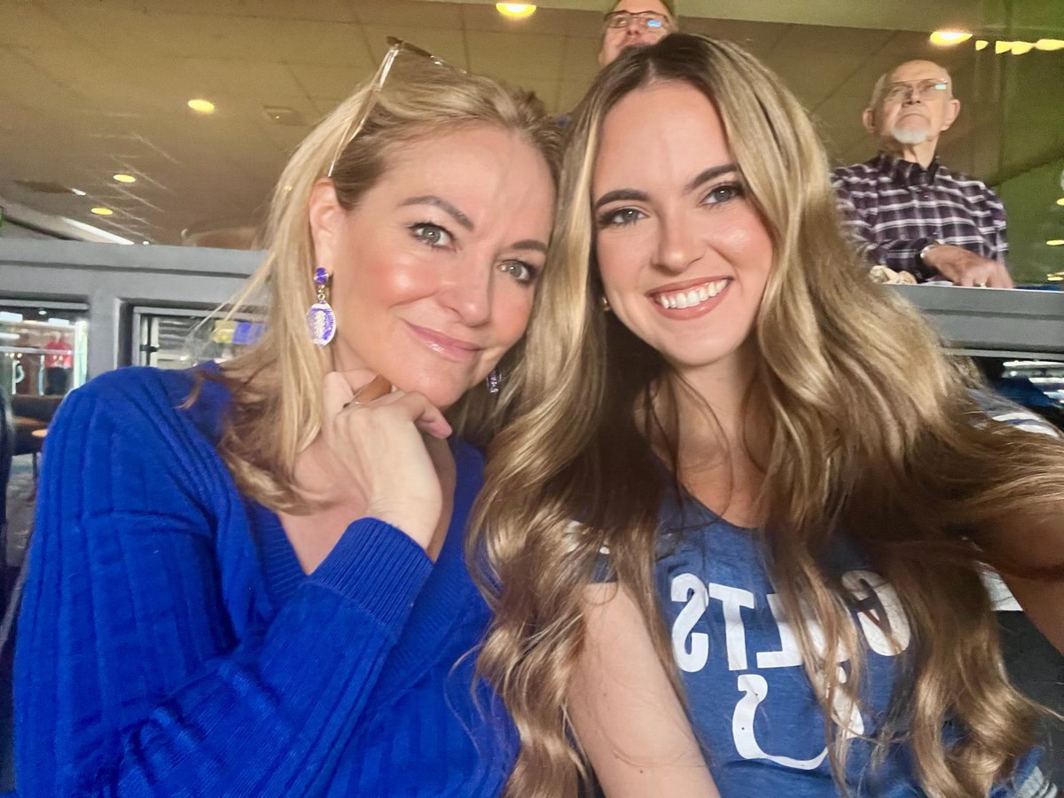 RealLauraSteele's tweet photo. My former partner in crime at WTHR, dear friend &amp; often known as my media daughter @EmilyPoePoe at the Colts game 💙 https://t.co/jmn4MSuBaI