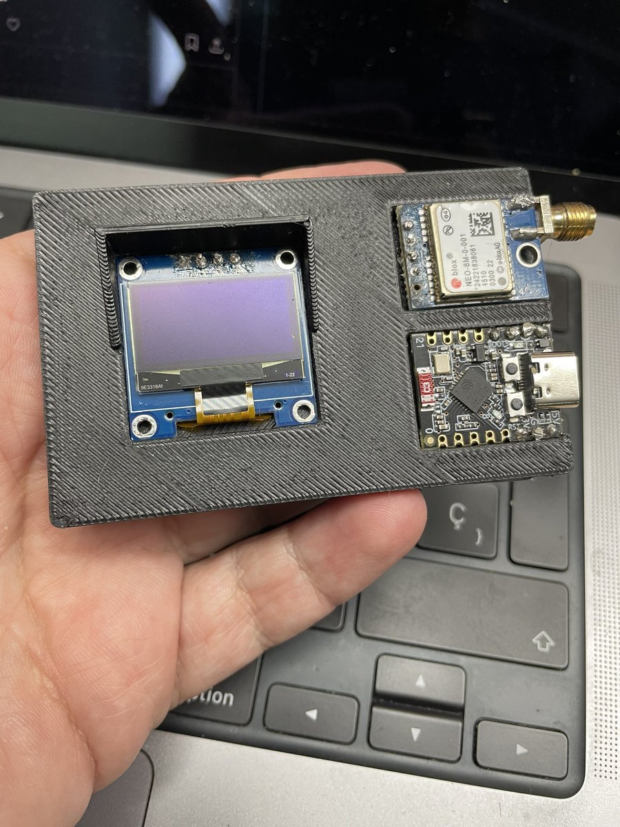 javi santana tweet media