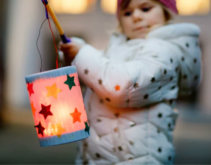 Denken jullie morgen aan wat lekkers voor onze lieve kinderen die licht komen brengen in deze duisternis? 
🎃🌙🍭 #sintmaarten