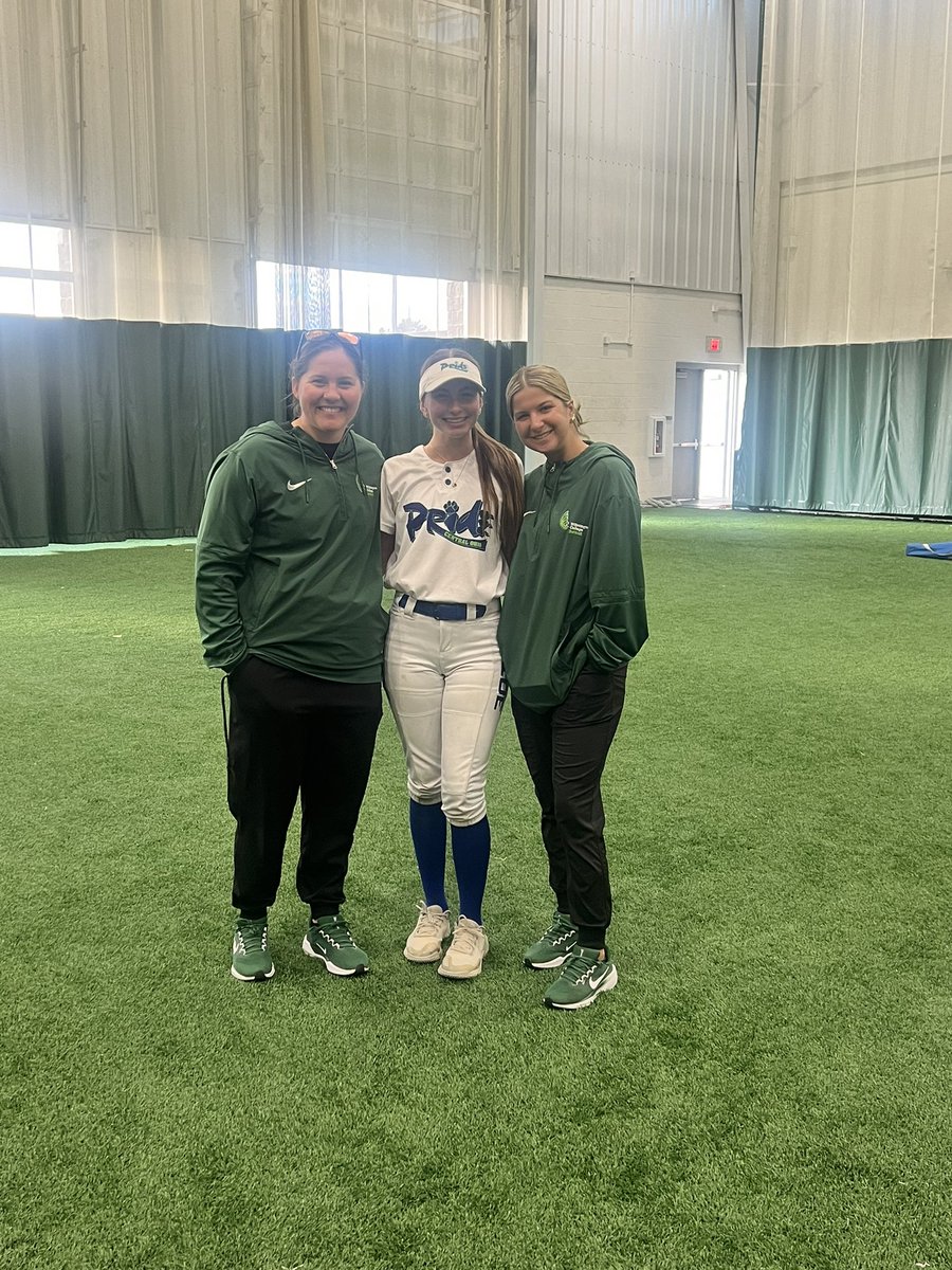 gabby_johnson5's tweet photo. Thank you @DubC_Softball for a great camp. Looking forward to future camps and Quakers softball 🥎 @DubC_CoachMeg @coachtaywc @Kendyl2026 @Cent_OHPride08 @BCBulldogSB https://t.co/uWEIybvuDf