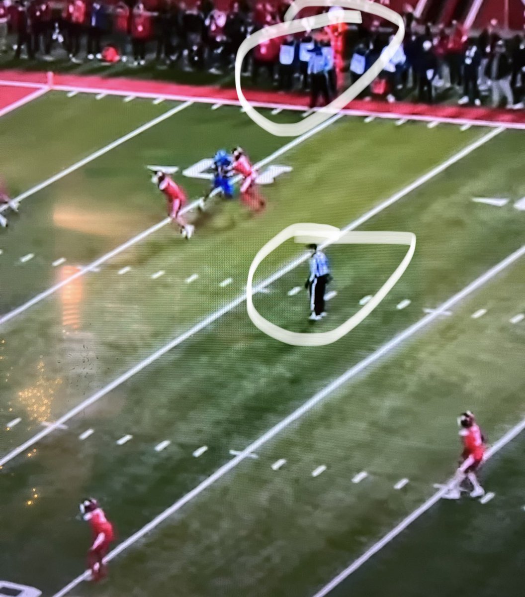 PacFight's tweet photo. Just rewatched the “Holding” call 16352 times.

The 3 closest officials didn’t throw the flag. 

-The side judge 5 feet away from the pentaly didn’t throw it.

-It wasn’t thrown until after the sack by an official way down the field.

🤯 🤯 🤯 https://t.co/yEmtPeLBdp