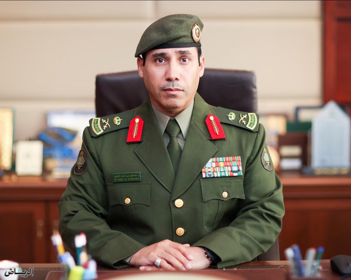 اتقدم بالتهنئة الصادقة لسعادة اللواء الدكتور: صالح بن سعد المربع بمناسبة تعيينه مديرا عاما للمديرية العامة للجوازات. 
ونعم الرجل ابوسعد وادعو الله ان يوفقه ويعينه