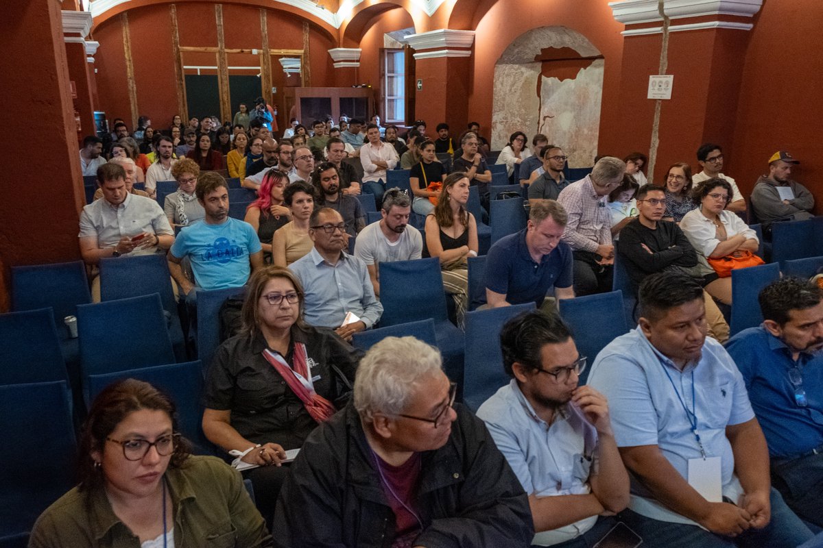 foroCAP's tweet photo. 📸 ¡Así vivimos el último día del #forocap2024 de @_elfaro_! Reflexiones, aprendizajes y mucha conexión en cada actividad 🌎🗣️. En este hilo de fotos, reviví esta jornada especial. 📸1-3 https://t.co/drMyXMIqNN