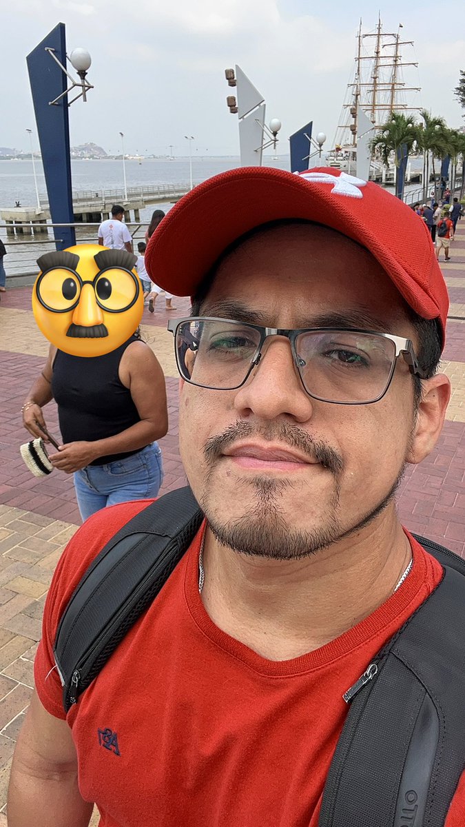 Javier_M2's tweet image. Representación gráfica del Malecón 2000 en este momento… soy el Entei Shiny entre tanto #Mankey 🤓 
#Pokémon #CommunityDay
