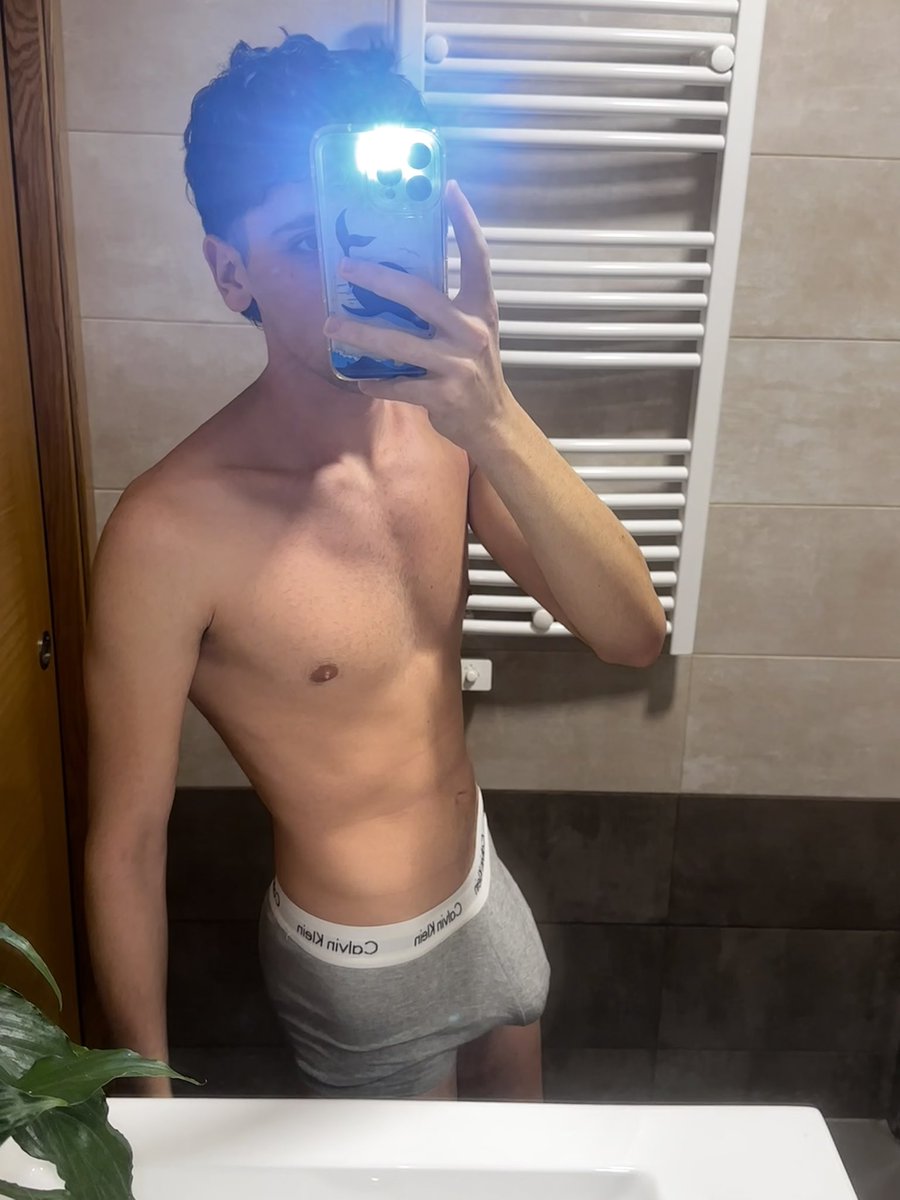 👀