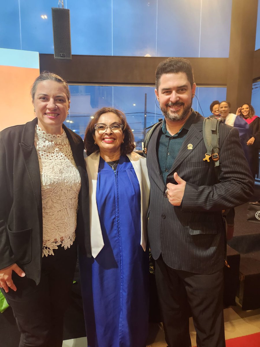 ekletosmidia's tweet image. Bênção de Deus participar da formatura da Rhema de nossa amiga e irmã @sonia_motta na igreja evangélica @sntfloripaoficial . Glória à Deus!

#deusnocomando #vidacomproposito #focoedeterminação #jesus