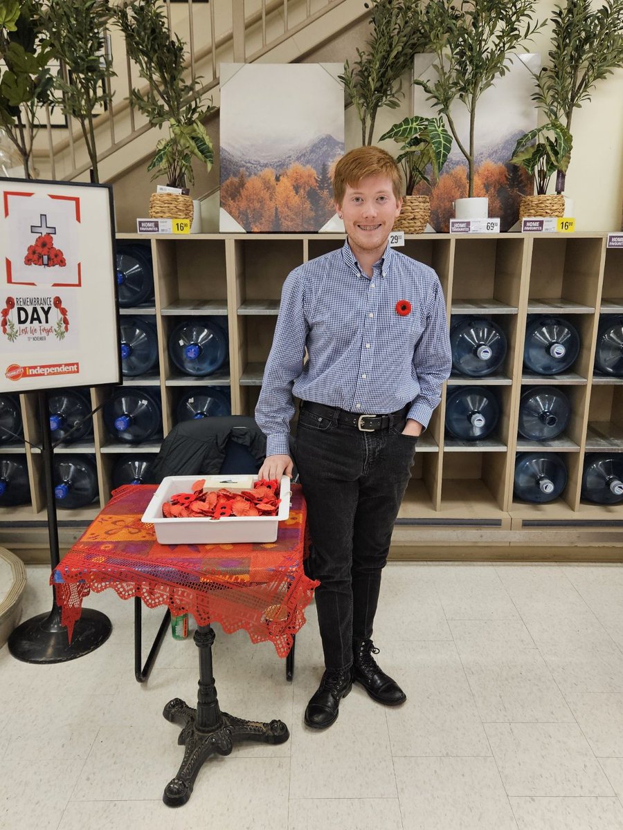 It was so great to see our community coming out to support our Veterans and picking up a poppy.

#remembranceday #lestweforget #oxfordcountyontario