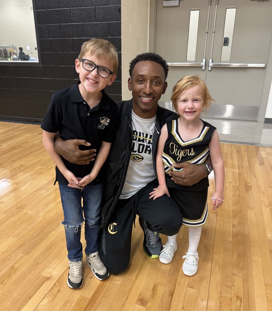 Great competition for our team in our Benefit Game vs <a href="/LRCentralHoops/">Little Rock Central Basketball</a>. 

We’re proud of this guy and the leadership he brings to his program! God Bless and have a great season <a href="/CoachLewi3/">Shelby Lewis</a>! #Family

<a href="/Bville_Hoops1/">Bentonville High School Basketball</a> back in action vs NLR on Saturday. Here we come. 🐯🏀 #Together
