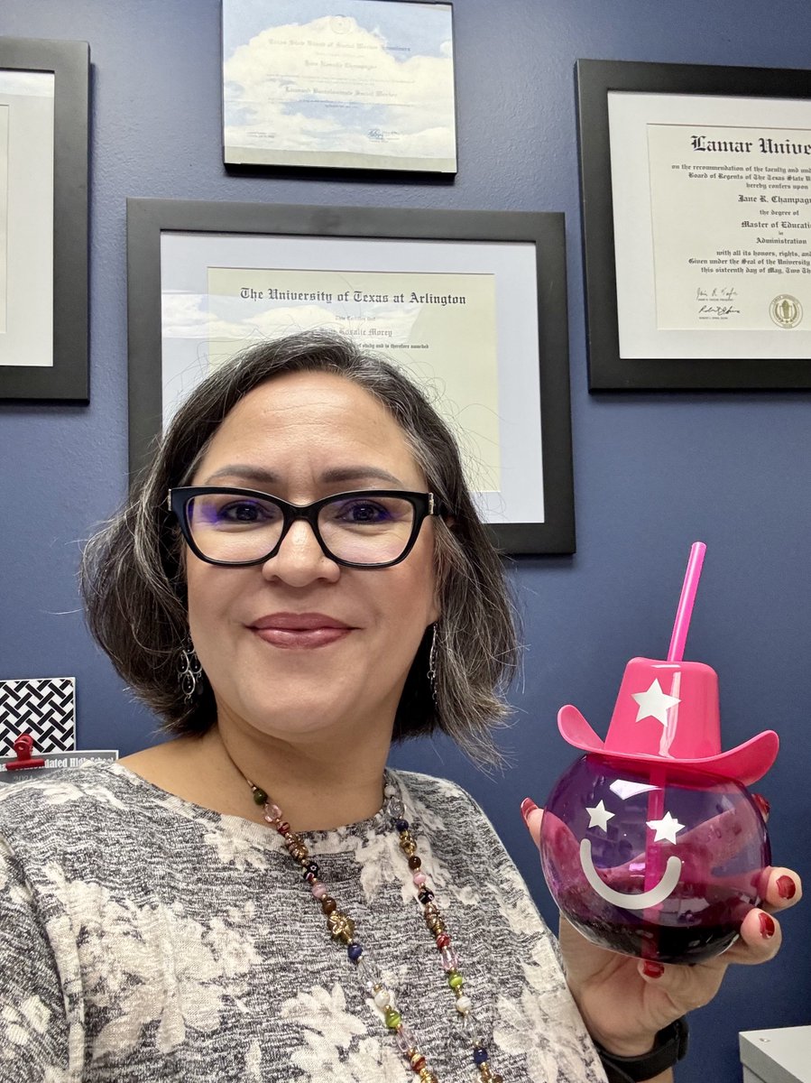 MsJChampagne's tweet photo. I wholeheartedly cherish participating in school spirit days. Behold, a collection of snapshots capturing the magic from our recent spirit days. @THELamarCHS https://t.co/BfhBq0CibC