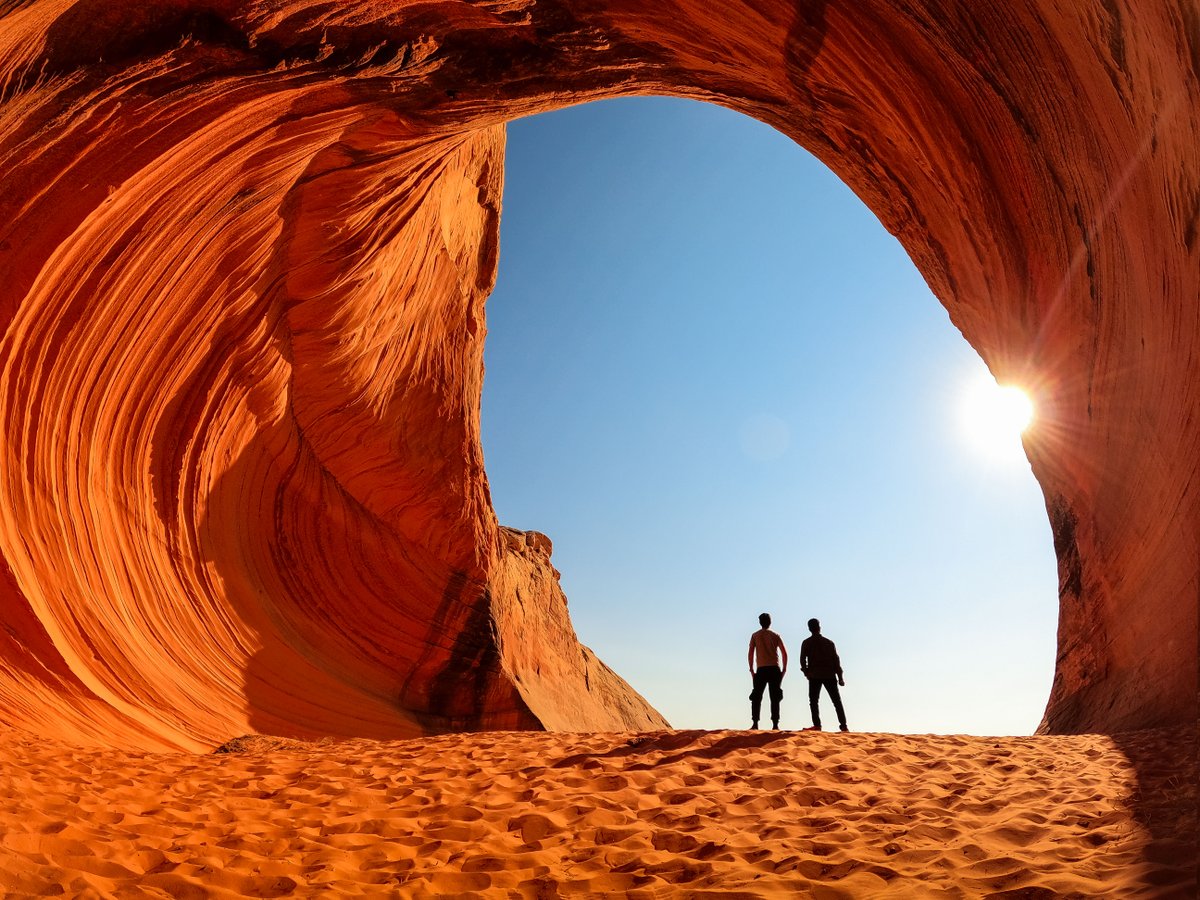 GoPro's tweet photo. Photo of the Day: Simply majestic 🏜️ Subscriber Shivasish Sahu + Kunal Chopra scored a stunning sunset in Page, AZ + earned $500 after submitting this to https://t.co/H3ZaAJ73rF.

#GoPro #GoProTravel #Silhouette #Landscape #LandscapePhotography https://t.co/fy2hjZcc0z