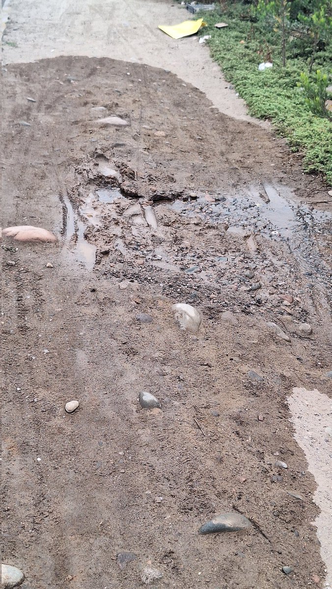 ana_abbott94's tweet photo. @aguasdelvalle en avenida islon hay una filtración de agua ahí esta el mapa de la ubicacion https://t.co/Hlia0Xg1Qp