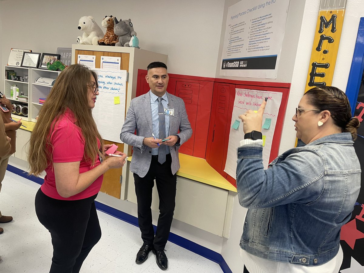 Darlene Hernandez (@hilley_es) on Twitter photo Mr. Rey, our SCEI Coach, supporting our teachers with implementing blended learning and collaboration in the class room. <a href="/SocorroISD/">Socorro ISD</a> <a href="/SAguirre_Hilley/">Sandra Aguirre-Ramos</a> Mr. Rey, our SCEI Coach, supporting our teachers with implementing blended learning and collaboration in the class room. <a href="/SocorroISD/">Socorro ISD</a> <a href="/SAguirre_Hilley/">Sandra Aguirre-Ramos</a>