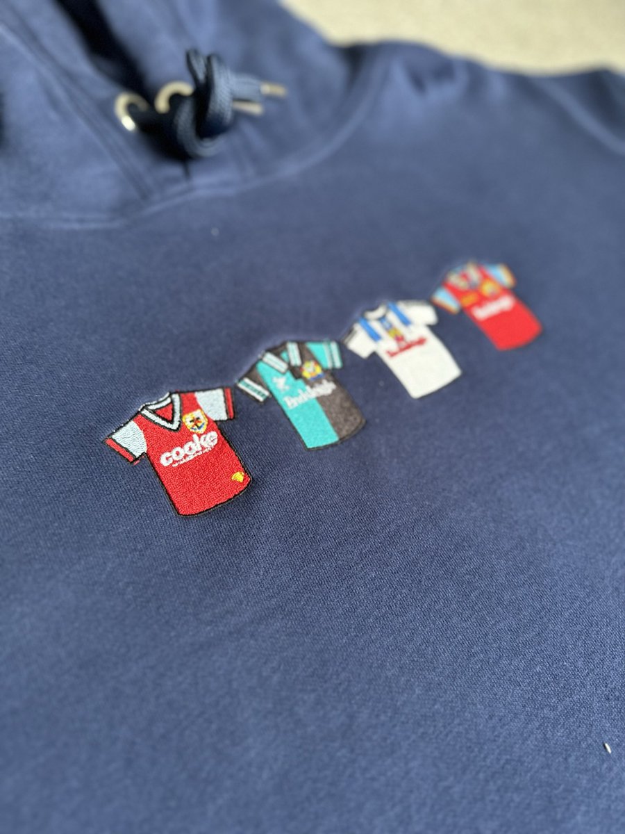 *Win*

In time for Christmas win one of our Classic Shirt Jumpers. Four of my favourite shirts embroidered on the front of a chunky organic sweat. 

Like and retweet this post to enter. Ends Thursday 8pm.

#twitterclarets