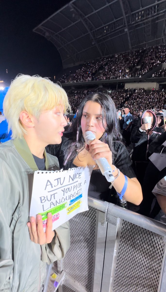 moonchildfiles's tweet image. I think this is when I peak in life 🥹 still can’t believe this happened ! I love SVT sm! #SVT_IS_RIGHT_HERE_IN_LA #Ajunice #SEVENTEEN @pledis_17 #SEUNGKWAN