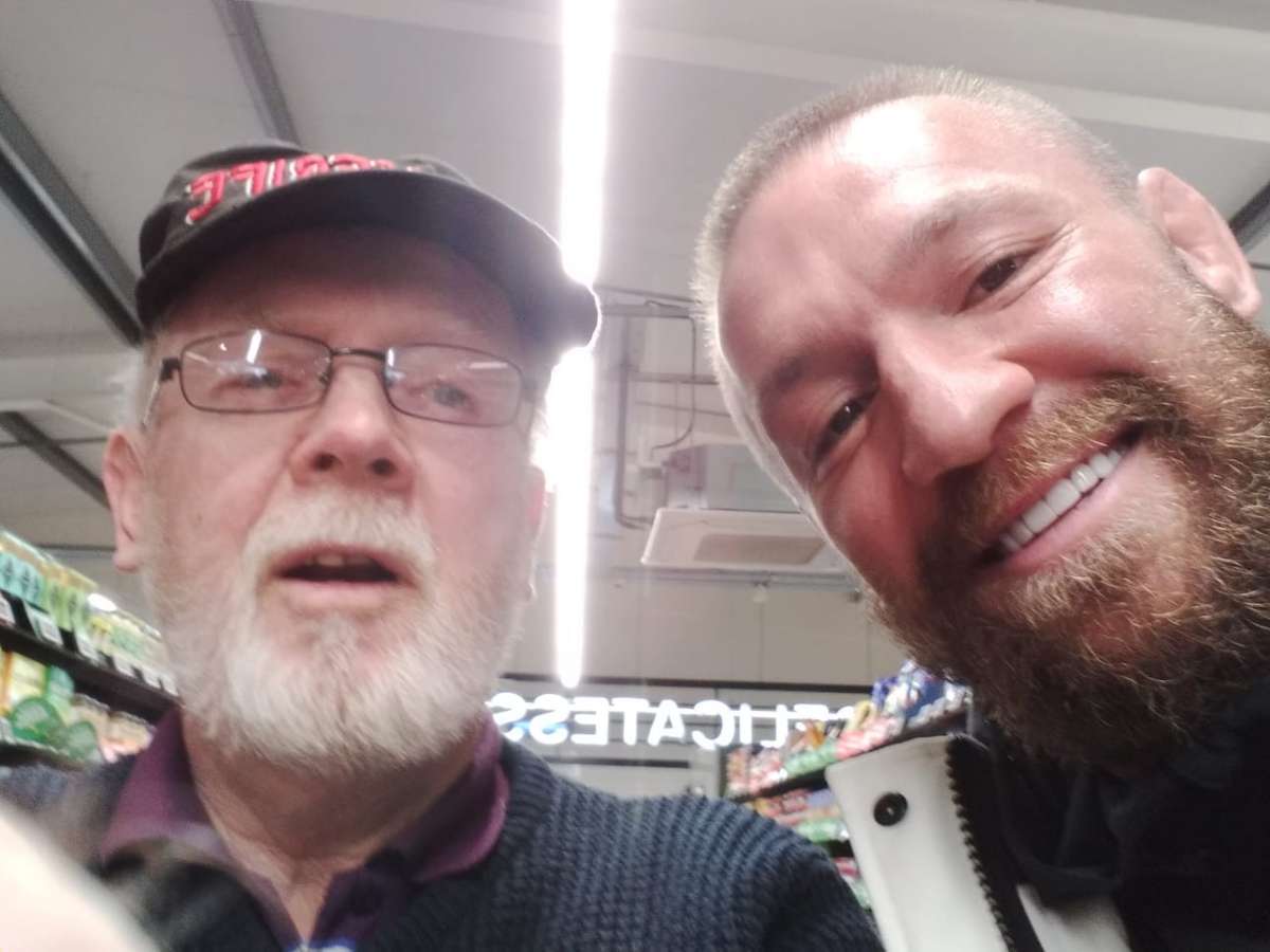 Barry_Higgins's tweet photo. I only see one Legend in this photo :) my Dad said your a gentleman! @TheNotoriousMMA https://t.co/mcjGw4cOls