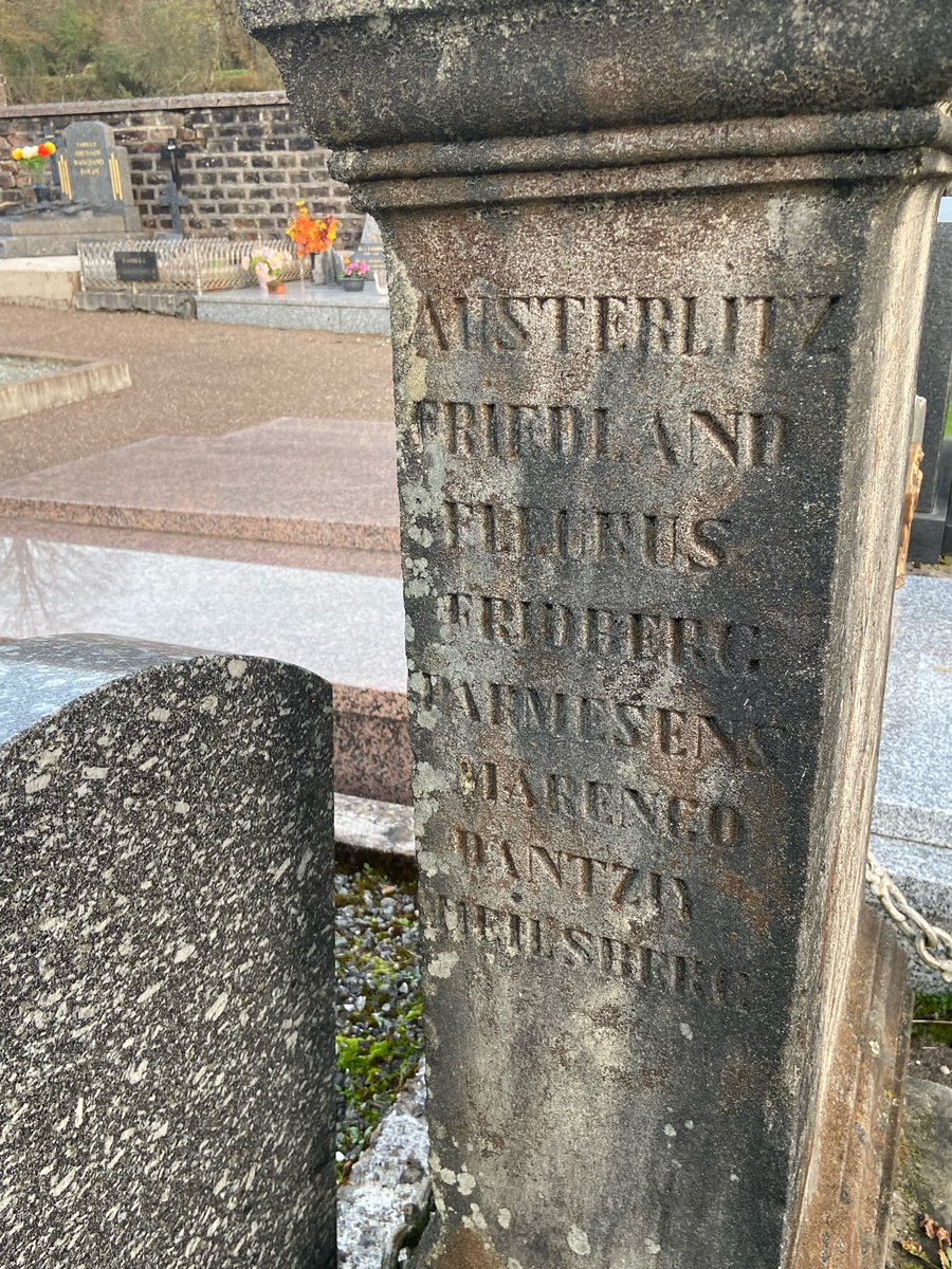 ludfocki's tweet photo. @Dure_dent Cimetière de Servance 70 https://t.co/U1KV5HPqhV
