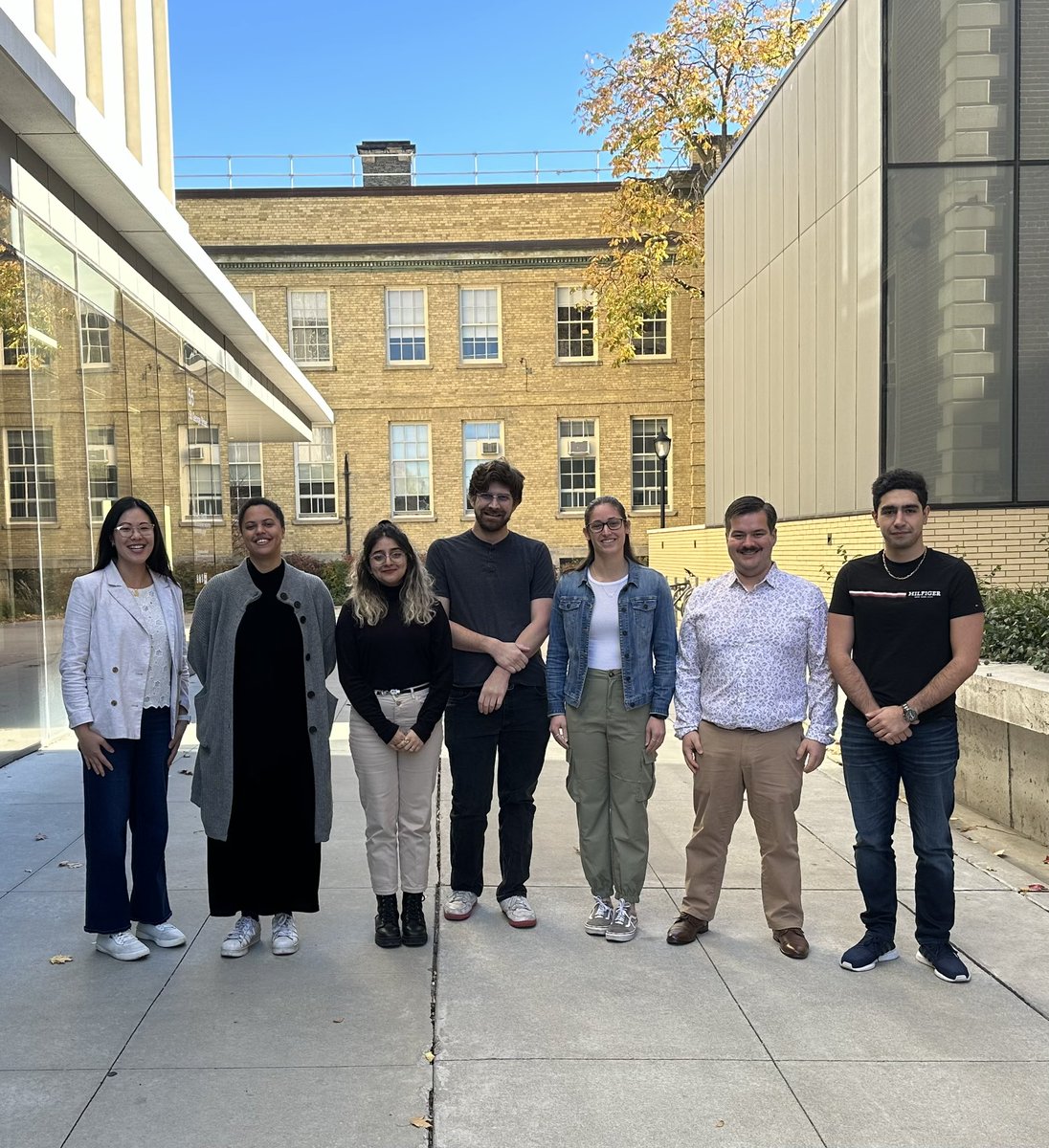 I had a great time at <a href="/qomsboc/">QOMSBOC 2024</a> this weekend <a href="/chemuoft/">Chemistry at UofT</a> with the whole <a href="/LeResearchGroup/">The Le Group</a>! 

Fantastic plenary lectures by <a href="/rebeccois/">Rebecca Green</a>, <a href="/hanzyduzit/">Hans Renata</a> &amp; <a href="/diaogroupNYU/">Diao Lab</a>, complemented by excellent student talks. 

Thanks for organizing @RousseauxGroup and team!