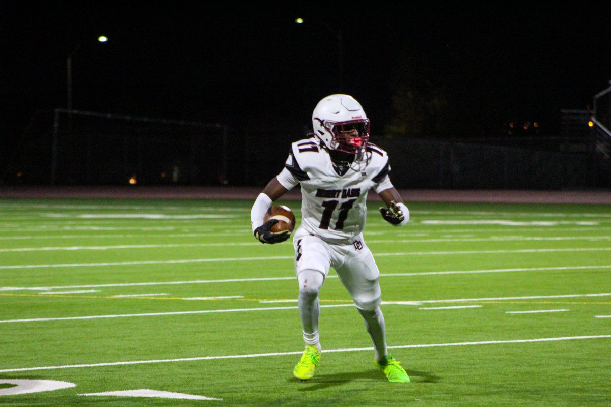 B11enden's tweet photo. 36-28✅ Desert Oasis HS vs. Las Vegas HS Second Round Playoff Game. https://t.co/DnMHpQzUd6