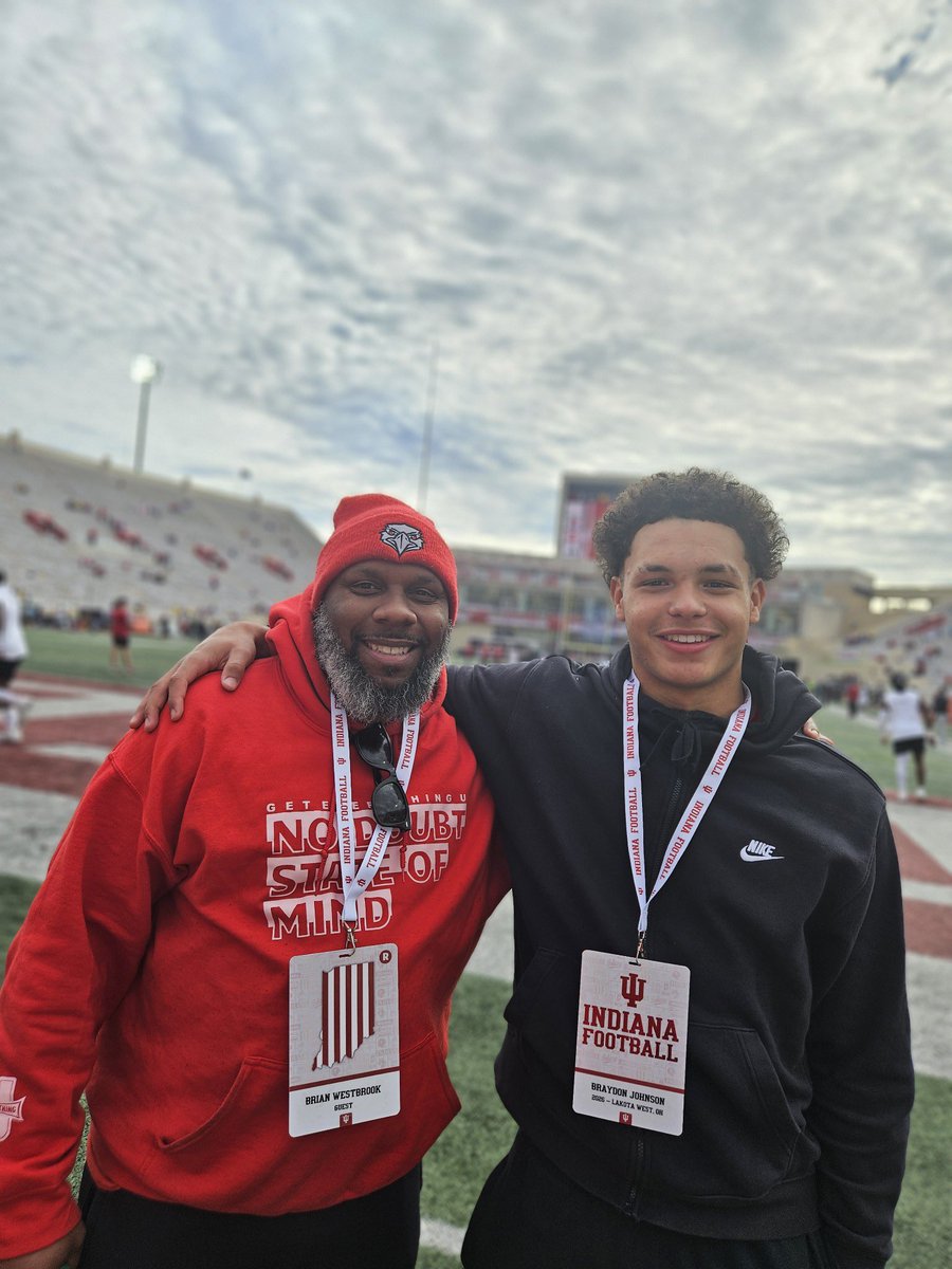 CoachBWestbrook's tweet photo. Great visit with @BraydonJ50 to IU (@IndianaFootball) yesterday! We witnessed a historic game for the program as they are now 10-0 for the first one in school history! @coach_buddha
@GetEverythingU
@GEUFoundation
.
#GetEverythingU
#TheRBFactory
#MindsetMatters https://t.co/IjCVrpVavo