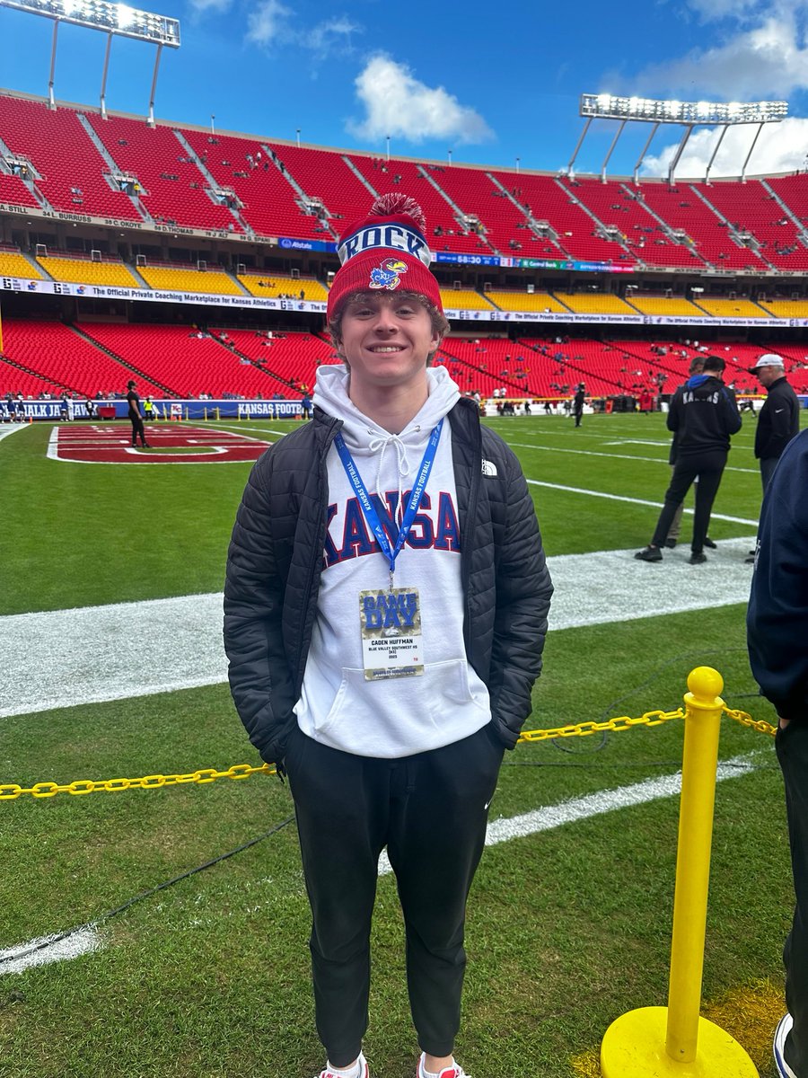 Had an awesome time at KU this weekend!! Thank you <a href="/CoachSvarczkopf/">Greg Svarczkopf</a> <a href="/ScottAligo/">𝗦𝗖𝗢𝗧𝗧 𝗔𝗟𝗜𝗚𝗢</a> <a href="/mboerigter/">Marc Boerigter</a> <a href="/BillyBonneau/">Billy Bonneau</a> <a href="/coachorrick/">Anthony Orrick</a>