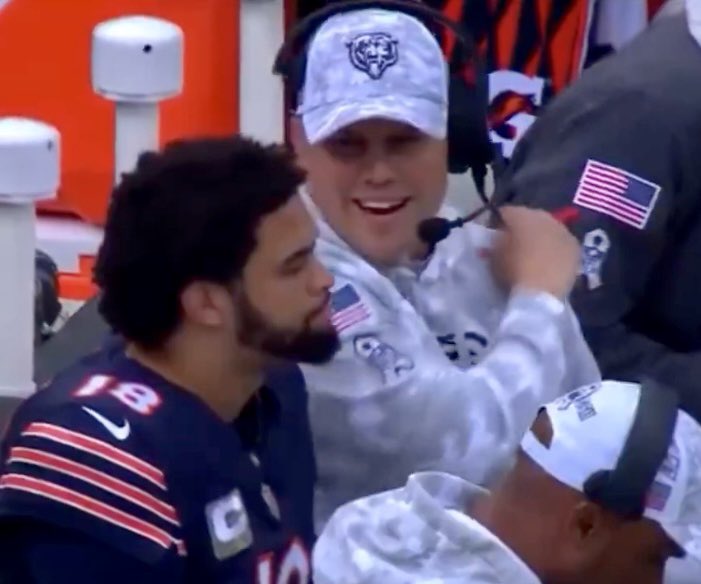 Yeah Caleb Williams is done with Shane Waldron. 

Smiling when your offense is performing like this? Insane