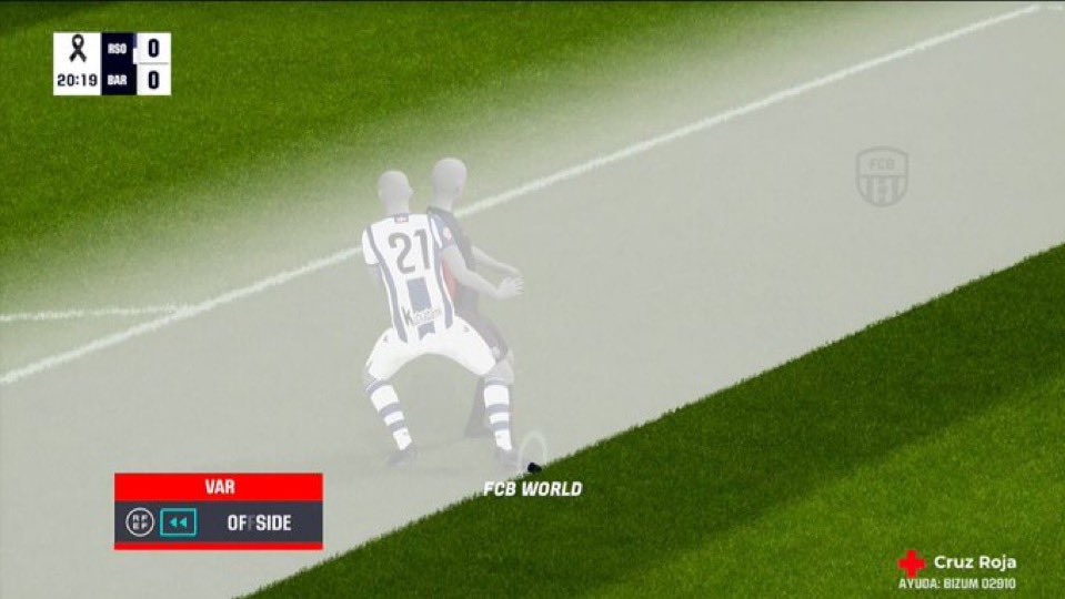 9 mon apres, le VAR a modifié les crampons des 2 joueurs 😹😹😹