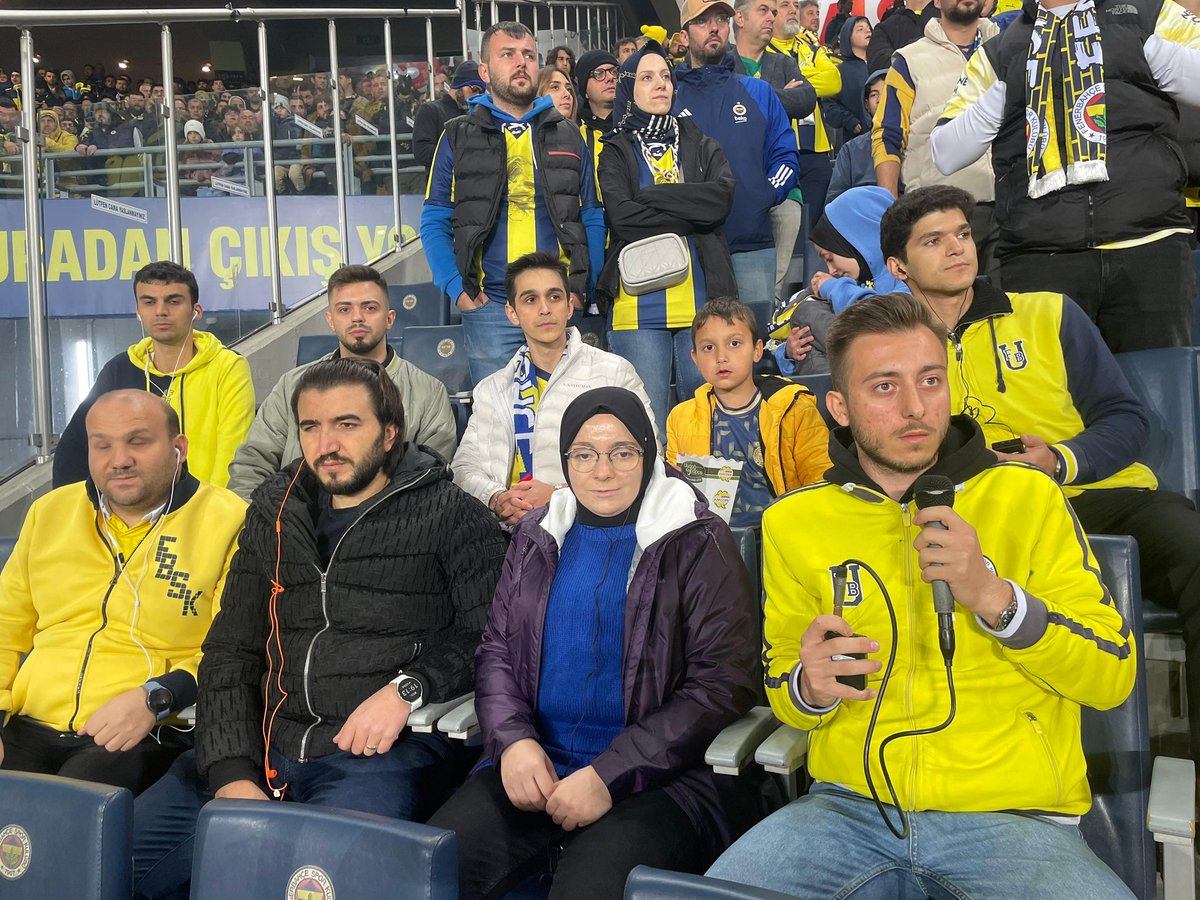 1907unifeb's tweet photo. #ÜnifebCares projeleri kapsamında yürüttüğümüz "Görmezden Gelme" projesini Fenerbahçe - Sivasspor maçında gerçekleştirdik. https://t.co/xVPJ7zhyYa