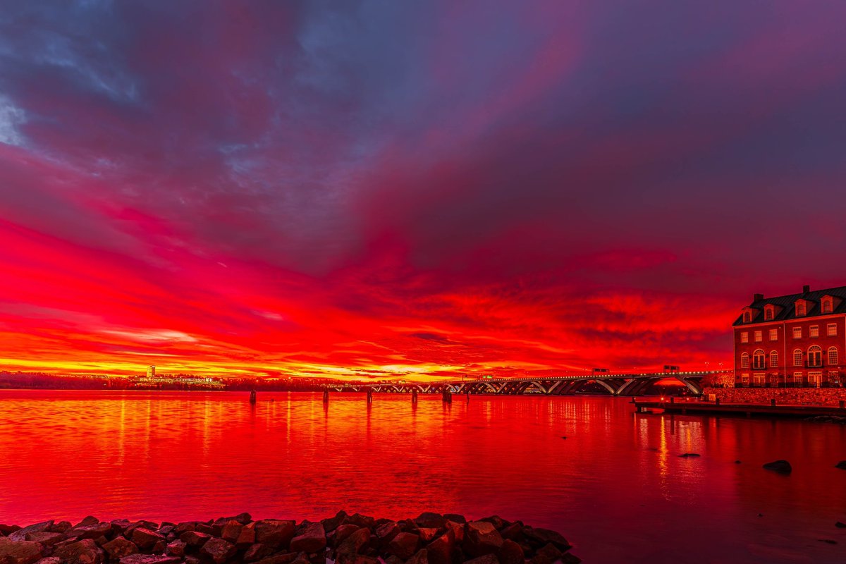Sunrise this morning from the Alexandria Waterfront in Mount Vernon Virginia . <a href="/capitalweather/">Capital Weather Gang</a>