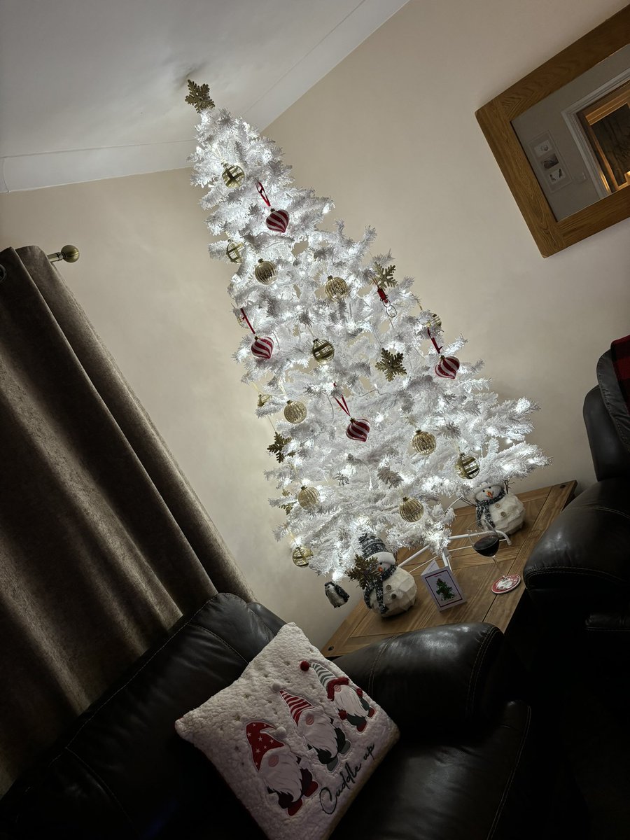 mikeygreen68's tweet photo. It’s Beginning to Look a Lot Like Christmas 🎄🎅 #Christmas 🎄🎅#ChristmasIsComing #FestiveFun #Presents #Gifts #YuleTime #FamilyTime #HappyTimes 
#LivinOurBestLife #MakingMemories  #GoodTimes #Blessed #Grateful #PreciousTimes #LovinLife #LivinLife #OneLife #LivinTheDream ❤️ https://t.co/KzFnnhQfks