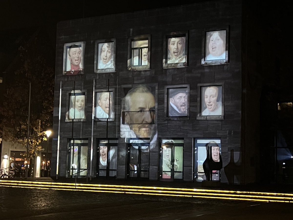 RimbaudLapperre's tweet photo. Glow #Best een genot voor het oog. Dank aan iedereen die dit mogelijk heeft gemaakt. Wow! https://t.co/RvPNP7Ur8g